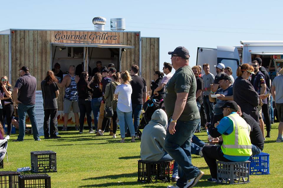 Gourmet-Grillerz-Trackfest-the-bend-1.jpg
