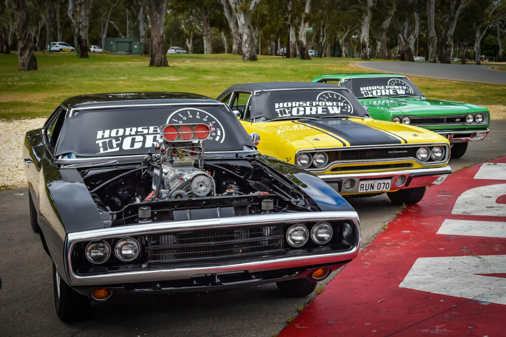 windscreen-cover-rev-gauge-classic-size-black-and-white-Charger-superbee-roadrunner-Copy