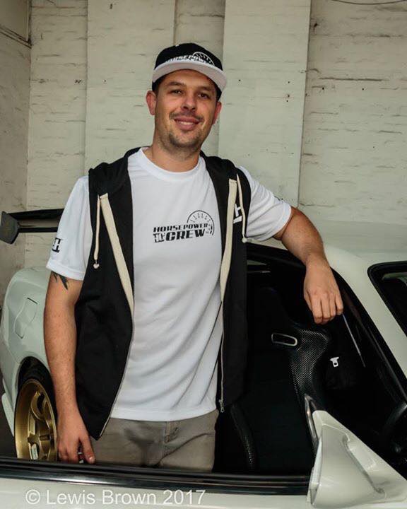 merchwhiteandblacktopandcapmale